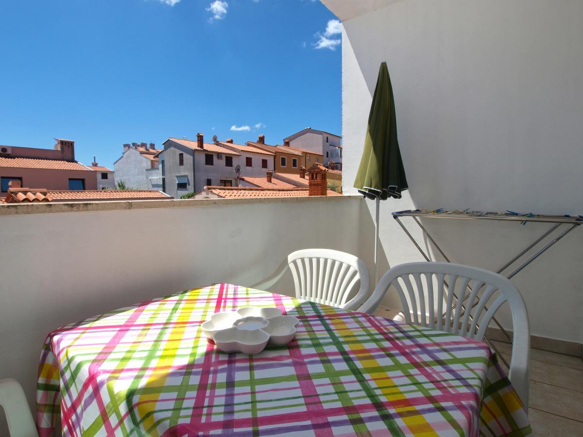 Apartments Mladen 1588 Pula Bagian luar foto
