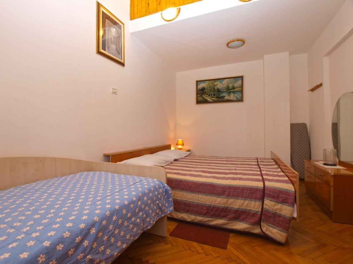 Apartments Mladen 1588 Pula Bagian luar foto